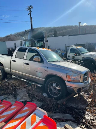 Junk Car Empire JunkYard in Huntington Township (NY) - photo 3