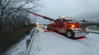 Roberts Heavy Duty Towing - photo 1