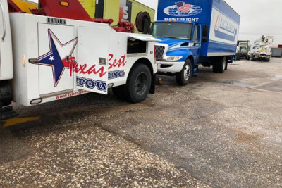 Alyssa Tow Truck and Semi Towing Company - Heavy Duty Towing, Auto Towing Service Company in Webster, TX JunkYard in League City (TX) - photo 2