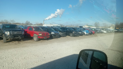 Copart - Peoria JunkYard in Peoria (IL) - photo 4