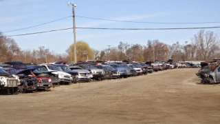 Complete Auto & Truck Parts JunkYard in Flint (MI) - photo 4