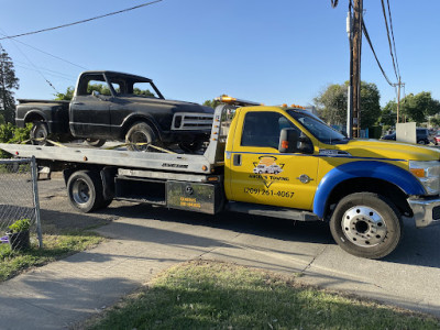 Angel's Towing JunkYard in Merced (CA) - photo 1