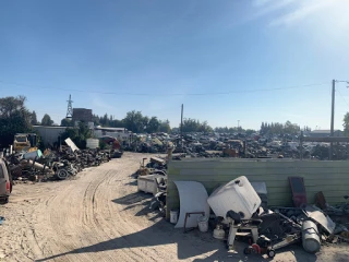 Parts 4 Less Auto Dismantling JunkYard in Merced (CA) - photo 3