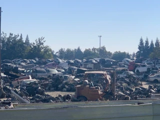 Parts 4 Less Auto Dismantling JunkYard in Merced (CA) - photo 4