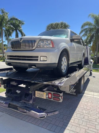 Palm Beach Finest Towing II JunkYard in West Palm Beach (FL) - photo 4