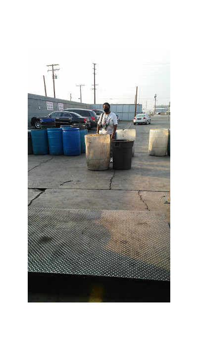 A V Recycling Center JunkYard in Lancaster (CA) - photo 2