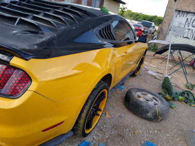 El Tejano Motors JunkYard in Austin (TX) - photo 4