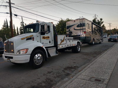 Aguilar Towing JunkYard in San Jose (CA) - photo 1