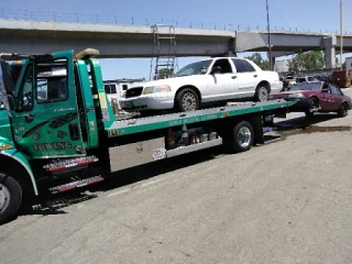 Cruz Towing Service - Tow Truck Service & Auto Towing Company La Puente CA - photo 1