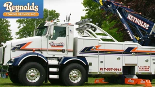 Reynolds Towing Service JunkYard in Champaign (IL) - photo 1