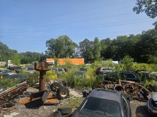 L&W AUTO SALVAGE JunkYard in Kalamazoo (MI) - photo 1