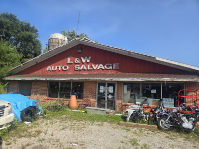 L&W AUTO SALVAGE JunkYard in Kalamazoo (MI) - photo 4