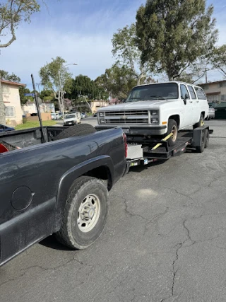 Angelinos Cash Junk Car LLC - photo 1