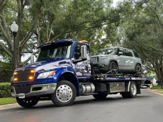 Towlando Towing & Recovery - photo 1