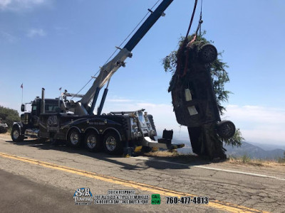 S & R Towing Inc. - Valley Center JunkYard in Escondido (CA) - photo 4