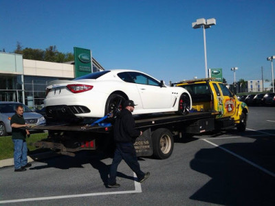 Azar Towing JunkYard in Allentown (PA) - photo 3