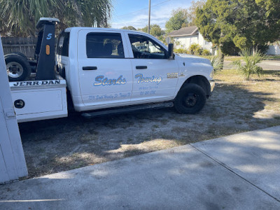 Starks Towing LLC JunkYard in Tampa (FL) - photo 1