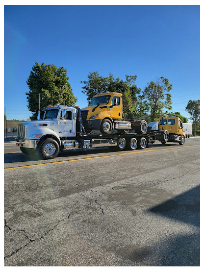 Charlie's 24hr Towing & Heavy Duty JunkYard in Los Angeles (CA) - photo 3