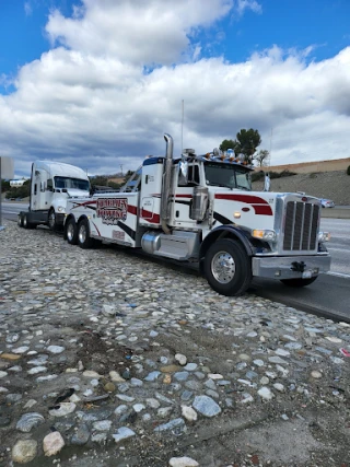 Charlie's 24hr Towing & Heavy Duty JunkYard in Los Angeles (CA) - photo 4