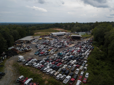 Hart's Parts & Recycling JunkYard in Sandy Springs (GA) - photo 4