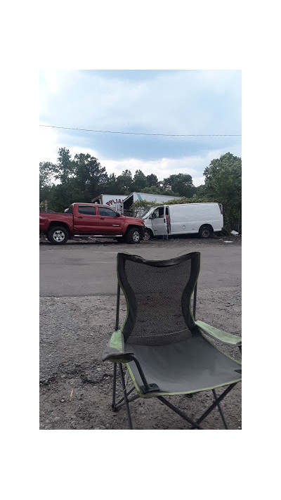 Selvin Car Parts JunkYard in Sandy Springs (GA) - photo 1