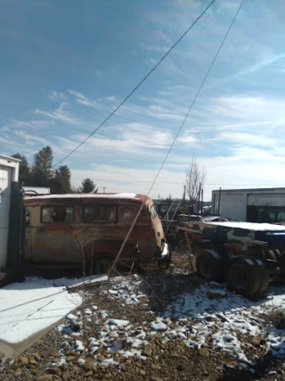 Barker's Auto JunkYard in Columbus (OH) - photo 3