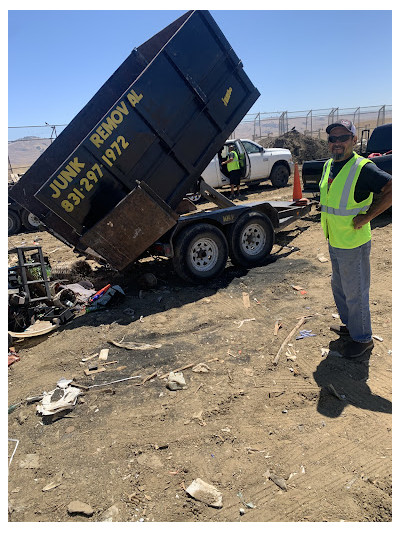 Pacific Coast Recycling JunkYard in Gilroy (CA) - photo 1