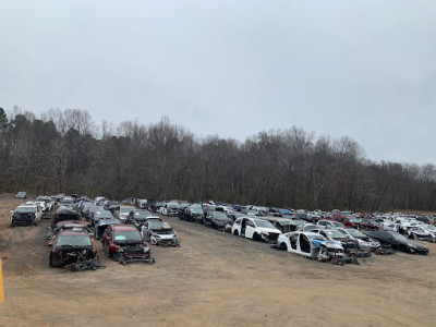 221 Auto Parts & Recycling JunkYard in Spartanburg (SC) - photo 1