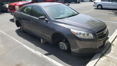 Alanis Wrecker Service JunkYard in San Antonio (TX) - photo 2