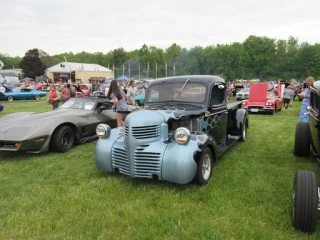 Mark's Auto Parts & Recyclers, Inc. JunkYard in Hartford (CT) - photo 4