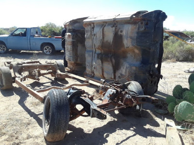 Junky Joe Duran's Antique Auto Salvage Yard JunkYard in El Paso (TX) - photo 2