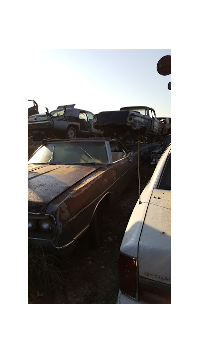 Tee Pee Auto Wrecking JunkYard in Kennewick (WA) - photo 2