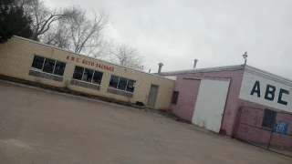 ABC Auto Salvage JunkYard in Lincoln (NE) - photo 4