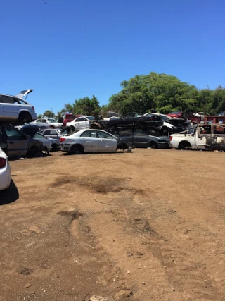 Mobile Auto Parts Hawaii JunkYard in Honolulu (HI) - photo 4