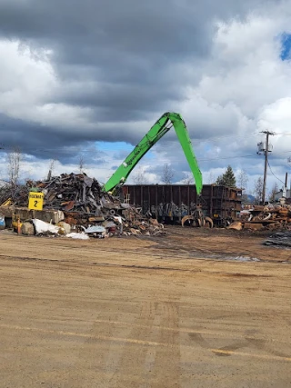 Radius Recycling JunkYard in Eugene (OR) - photo 4