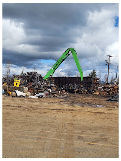 Radius Recycling JunkYard in Eugene (OR) - photo 4