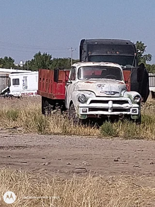 Dodge City Salvage Recycling JunkYard in Kansas City (KS) - photo 3