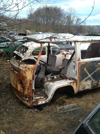 Red & Black Auto Inc JunkYard in Edison Township (NJ) - photo 4