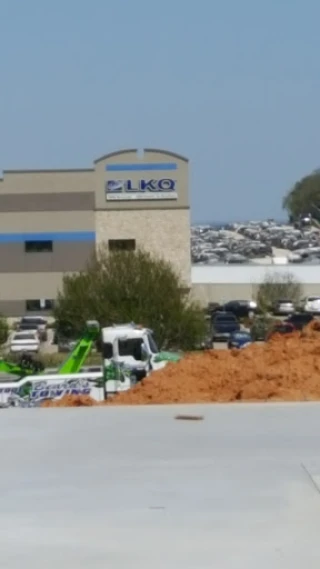 LKQ - Wilmer JunkYard in Grand Prairie (TX) - photo 3