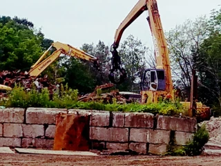 Previty's Auto Wrecking Inc JunkYard in Buffalo (NY) - photo 4