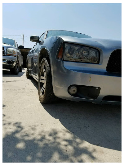 Pomona Junking Cars JunkYard in Pomona (CA) - photo 3