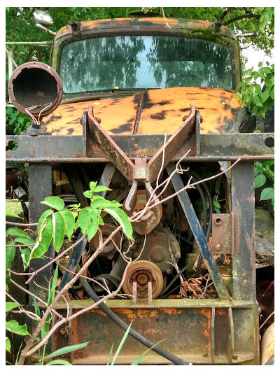 Kaiser Wrecking JunkYard in Milwaukee (WI) - photo 3