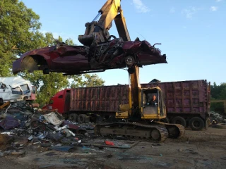 Specialty Salvage JunkYard in Flint (MI) - photo 4