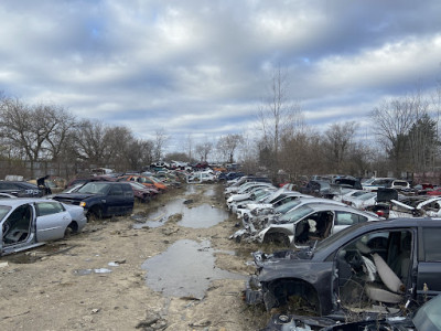 M15 Auto Salvage JunkYard in Flint (MI) - photo 2