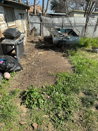 Bakersfield Strong hauling and junk removal - photo 1