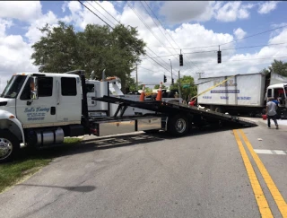 Sal's Towing JunkYard in Fort Lauderdale (FL) - photo 4