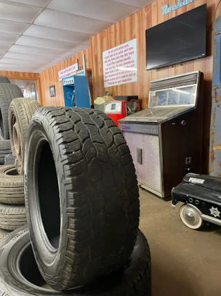 Adams Auto Parts JunkYard in Greenville (SC) - photo 3