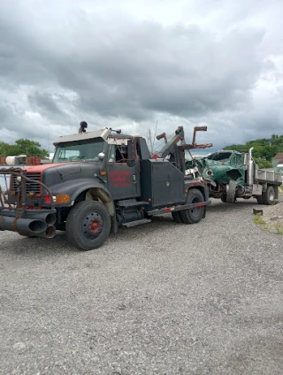 Stickles Towing JunkYard in Pittsburgh (PA) - photo 2