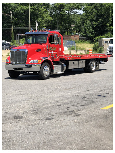 Central Mass Towing & Recovery JunkYard in Springfield (MA) - photo 3