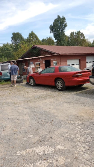 Wamplers Used Auto Parts JunkYard in Cleveland (OH) - photo 3